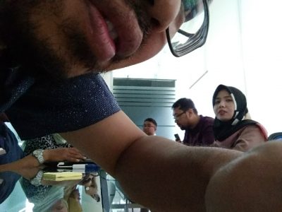 semua orang itu guru